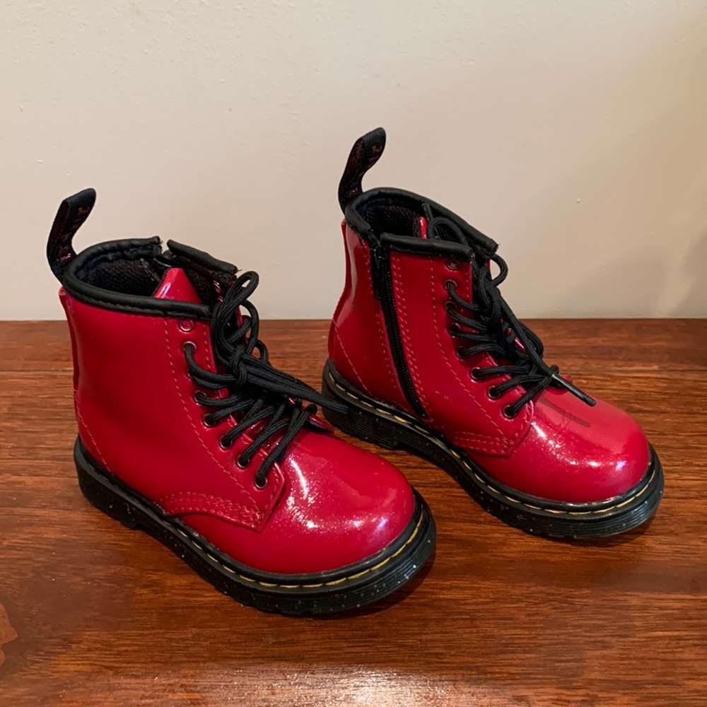 Dr. Martens Girls’ Size 7 Red Glitter Boot